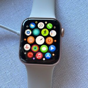 Used Apple Watch series 5 40MM